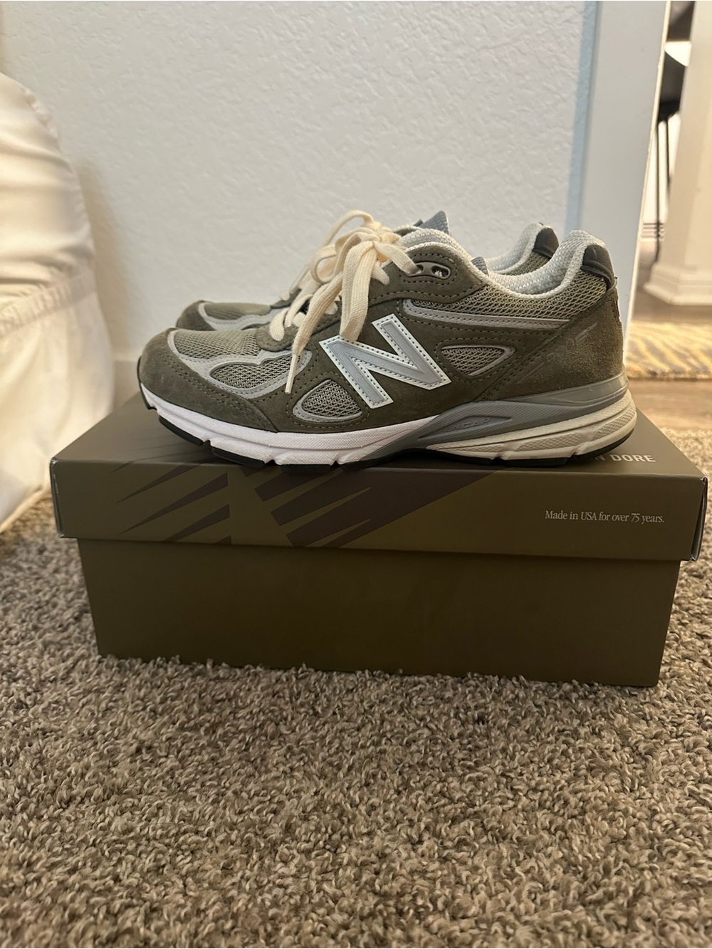 ALD / New Balance 990v4